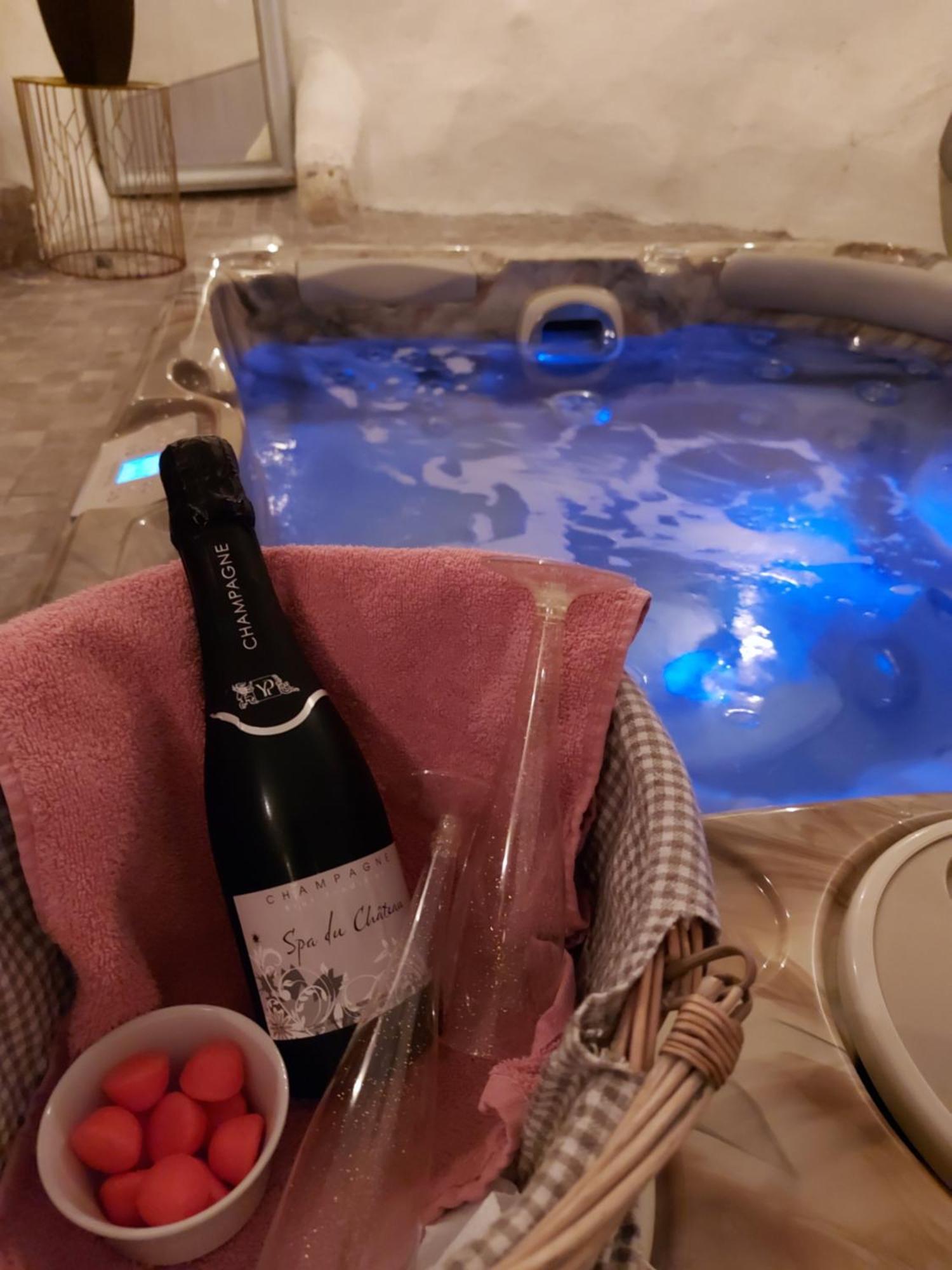 Love Room Avec Spa Privatif Monaco 로퀴에브륀캡마르탱 외부 사진